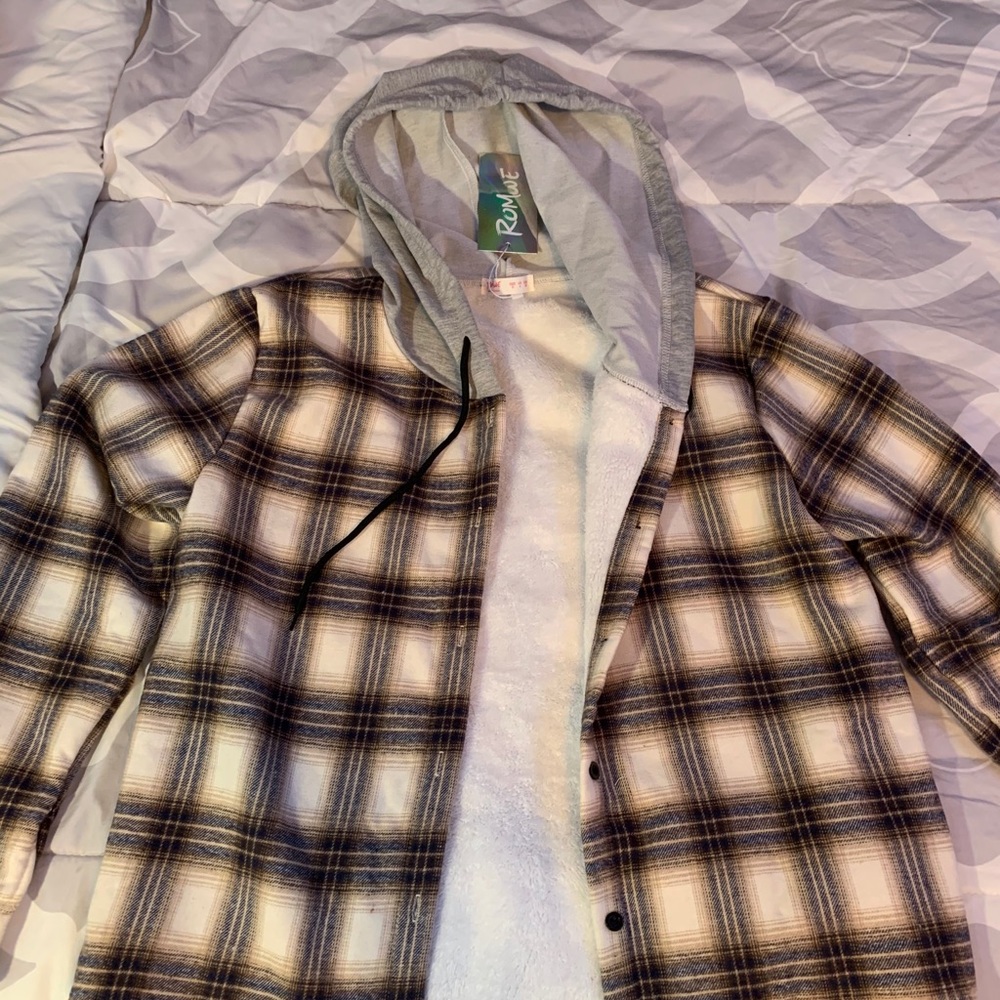 ROMWE Women’s Small Fleece Flannel Hooded Jacket